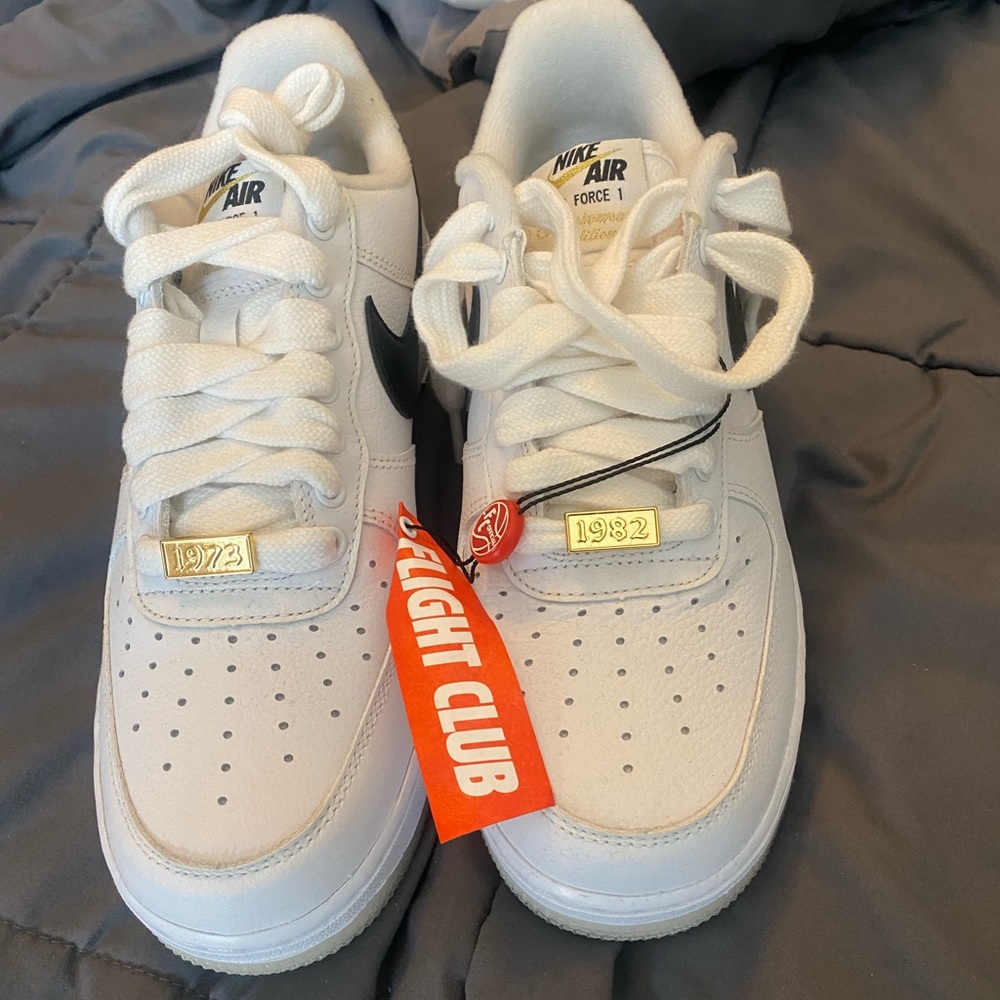 Air Force ones - Picture 2 of 4